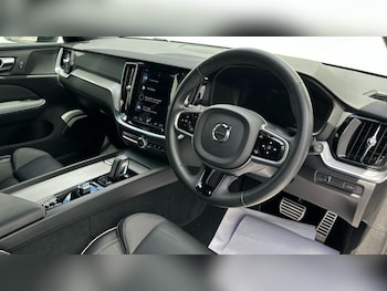 Used Volvo V60 2022 for sale - 79189589: Photo