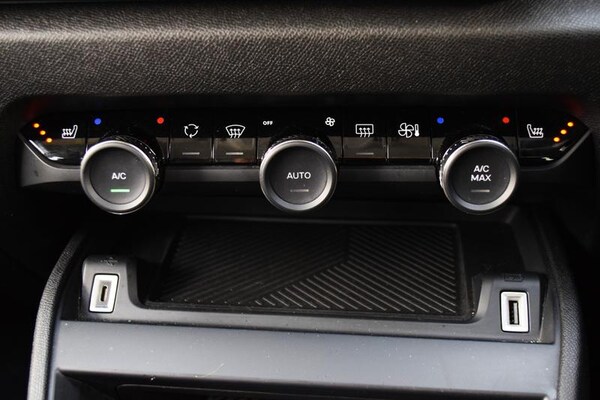 Used Citroen C4 2024 for sale - 76322332: Photo 8