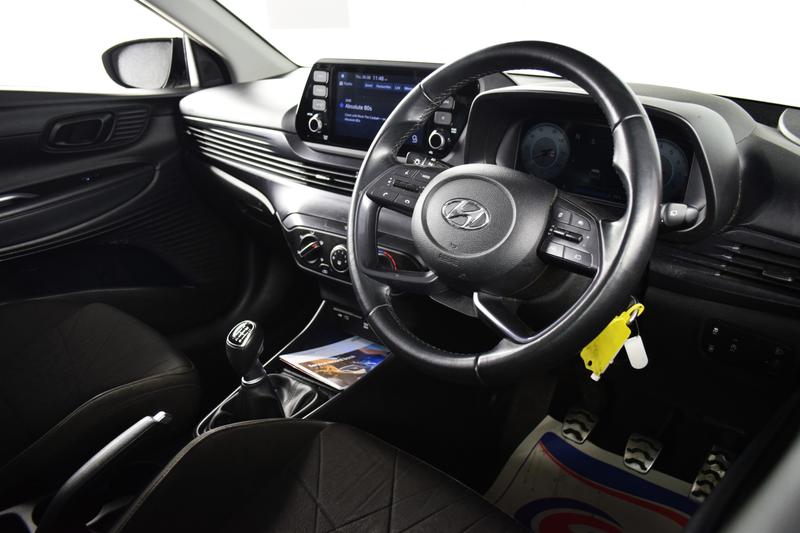 Used Hyundai BAYON 2022 for sale - 77211025: Photo 2