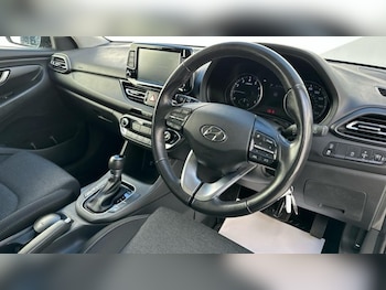 Used Hyundai i30 2023 for sale - 75935028: Photo