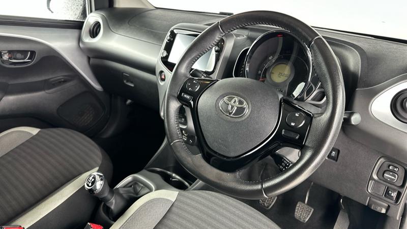 Used Toyota AYGO 2019 for sale - 77204923: Photo 2