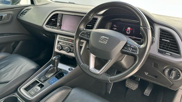 Used SEAT Leon 2020 for sale - 75593365: Photo 2