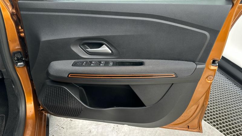 Used Dacia Sandero Stepway 2023 for sale - 77934939: Photo 64