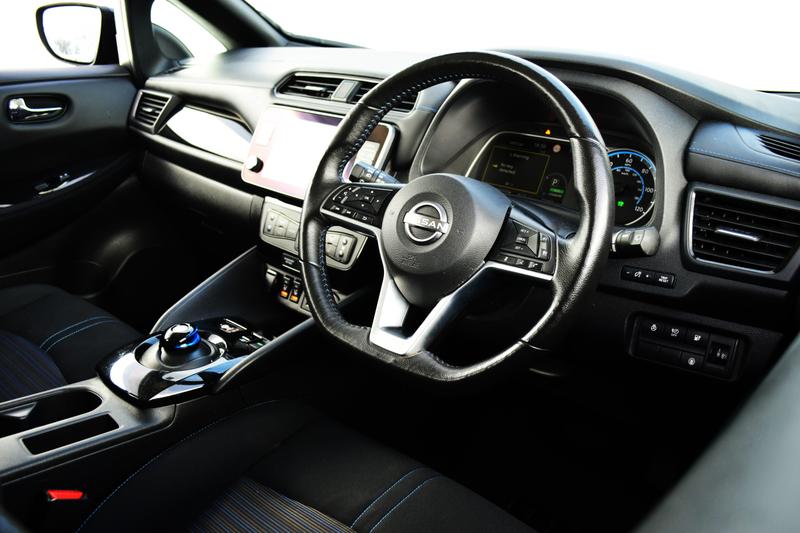 Used Nissan Leaf 2022 for sale - 76344490: Photo 2