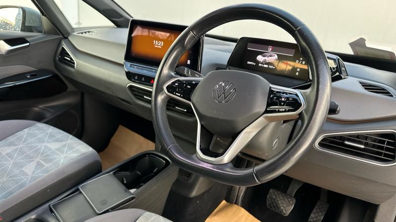 Used Volkswagen ID.3 2021 for sale - 78133827: Photo 2