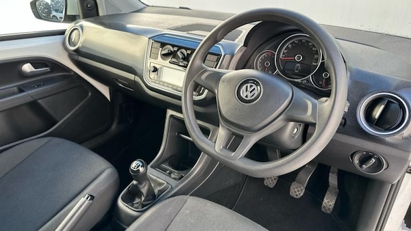 Used Volkswagen up! 2019 for sale - 76104725: Photo 2