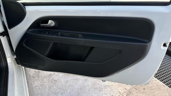 Used Volkswagen up! 2019 for sale - 76104725: Photo 67