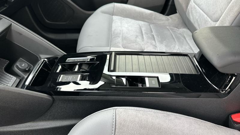 Used Citroen e-C4 2024 for sale - 76631343: Photo 22