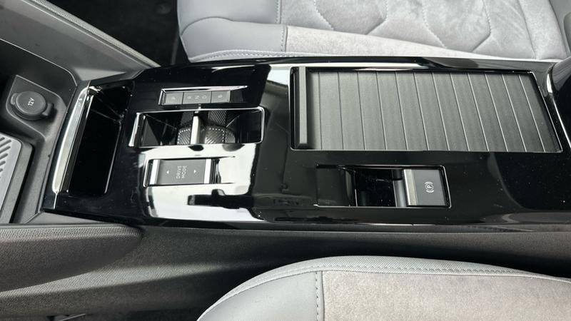 Used Citroen e-C4 2024 for sale - 76631343: Photo 23