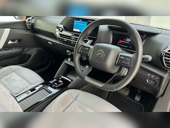 Used Citroen e-C4 2024 for sale - 76631343: Photo