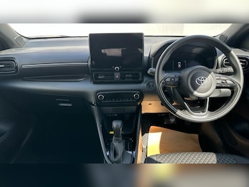 Used Toyota Yaris 2024 for sale - 79436869: Photo