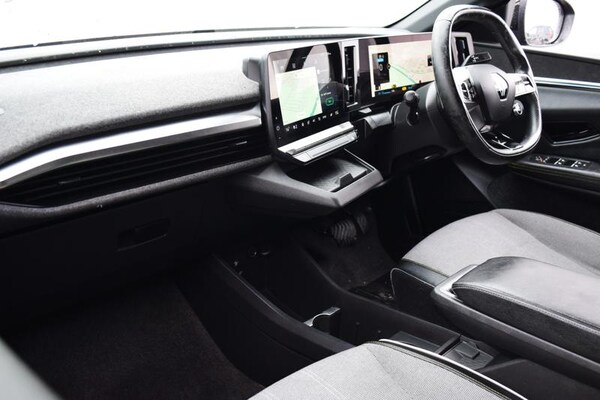 Used Renault Megane E Tech 2024 for sale - 75982638: Photo 14