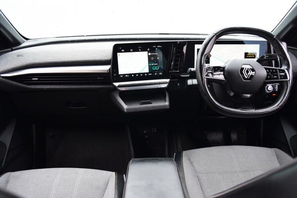 Used Renault Megane E Tech 2024 for sale - 75982638: Photo 17