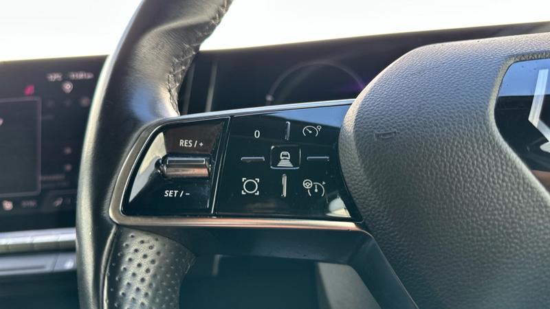 Used Renault Megane E Tech 2024 for sale - 75982638: Photo 66