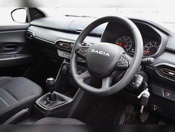 Used Dacia Sandero Stepway 2025 for sale - 78001292: Photo