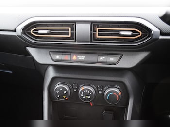 Used Dacia Sandero Stepway 2025 for sale - 78001292: Photo