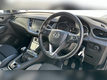 Used Vauxhall Grandland X 2020 for sale - 75972936: Photo 2