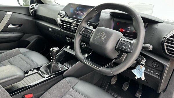 Used Citroen C4 2022 for sale - 75752130: Photo 2