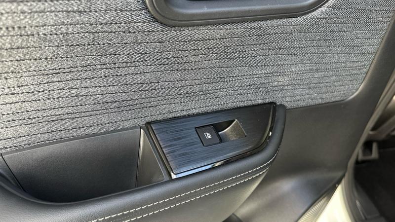 Used Nissan X-Trail 2023 for sale - 76517709: Photo 43