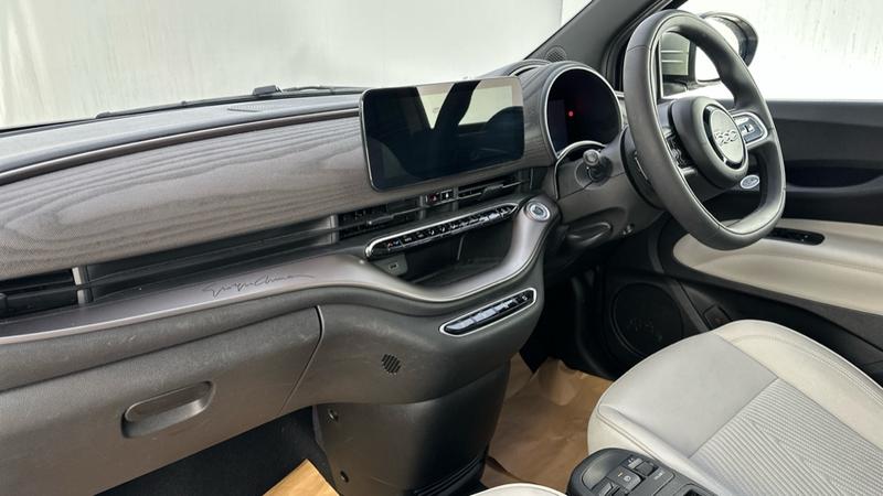 Used Fiat 500e 2025 for sale - 77412930: Photo 11