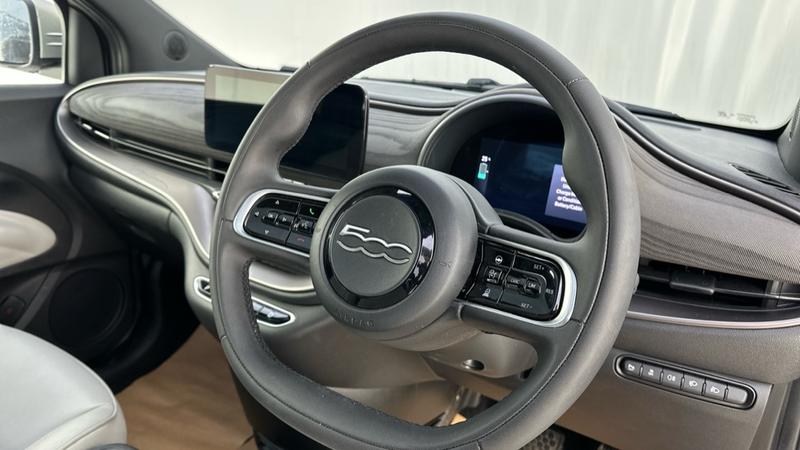 Used Fiat 500e 2025 for sale - 77412930: Photo 55