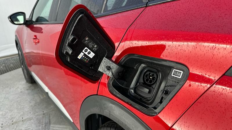 Used Peugeot E-2008 2021 for sale - 76782414: Photo 21