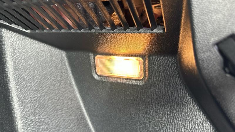 Used Peugeot E-2008 2021 for sale - 76782414: Photo 35