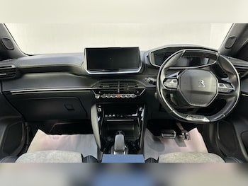 Used Peugeot E-2008 2021 for sale - 76782414: Photo