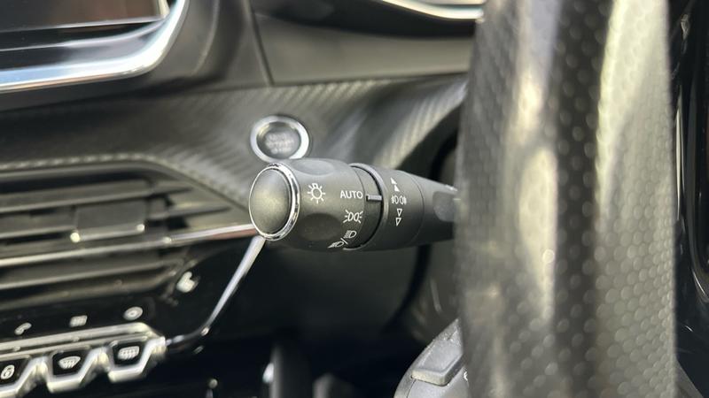 Used Peugeot E-2008 2021 for sale - 76782414: Photo 57