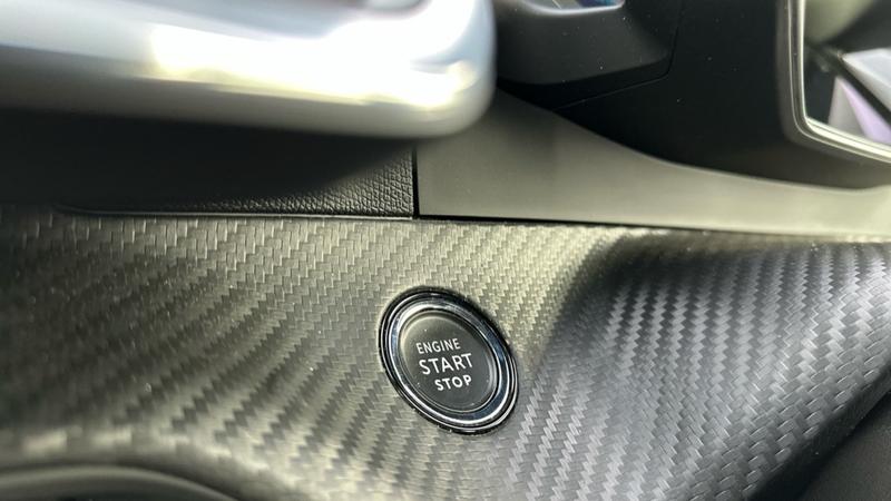 Used Peugeot E-2008 2021 for sale - 76782414: Photo 59