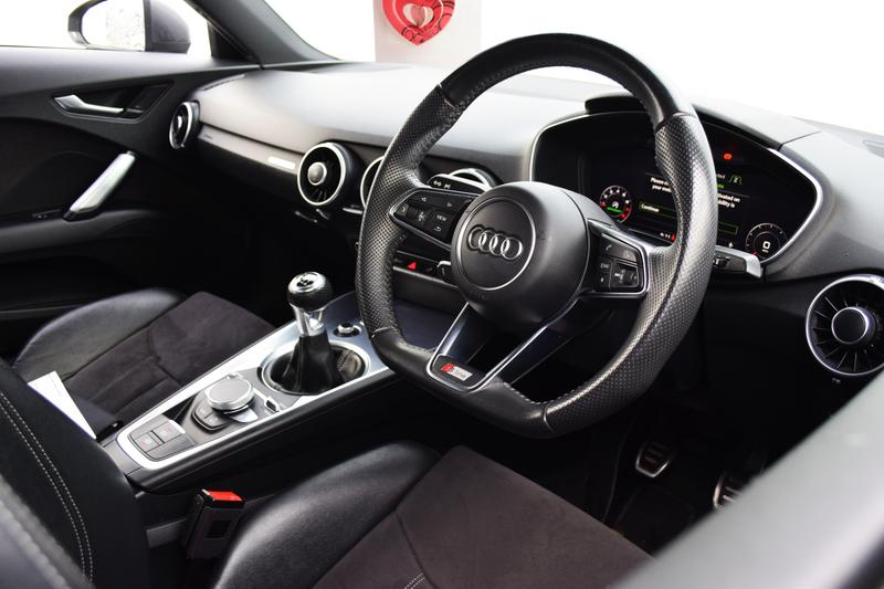 Used Audi TT 2018 for sale - 76089593: Photo 2