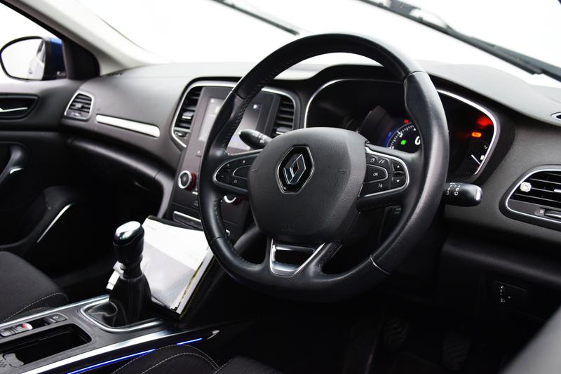 Used Renault Megane 2019 for sale - 77248770: Photo 2