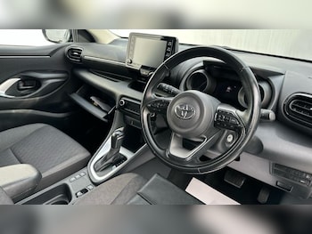 Used Toyota Yaris 2023 for sale - 79436901: Photo
