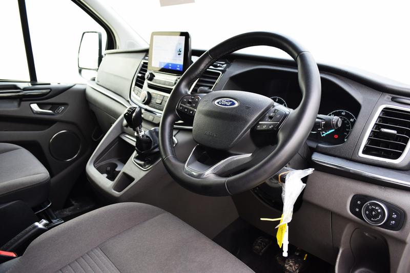 Used Ford Tourneo Custom 2023 for sale - 77354508: Photo 2