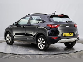 Used Kia Stonic 2023 for sale - 79352537: Photo