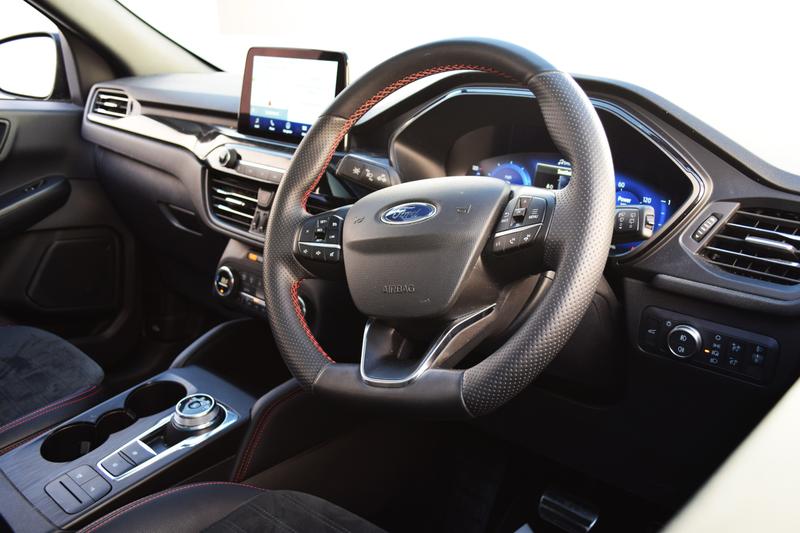 Used Ford Kuga 2023 for sale - 77934937: Photo 2