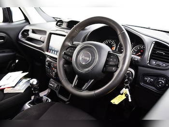 Used Jeep Renegade 2021 for sale - 76222592: Photo 2