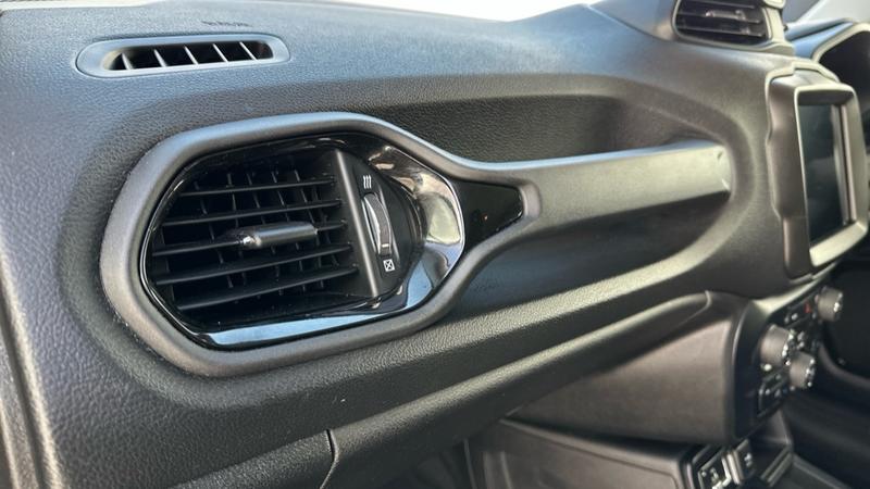 Used Jeep Renegade 2021 for sale - 76222592: Photo 31