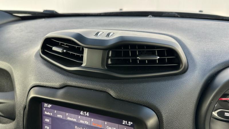 Used Jeep Renegade 2021 for sale - 76222592: Photo 60