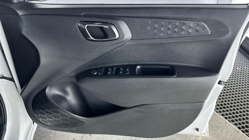 Used Hyundai i10 2023 for sale - 76660084: Photo 46