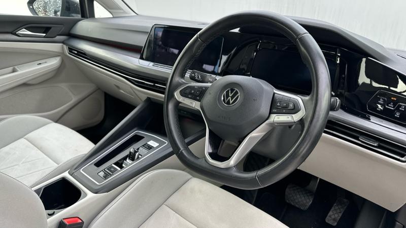 Used Volkswagen Golf 2022 for sale - 77607587: Photo 2