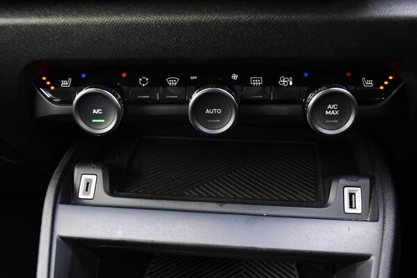 Used Citroen C4 2024 for sale - 76322328: Photo 8