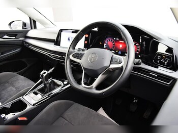 Used Volkswagen Golf 2024 for sale - 77274848: Photo