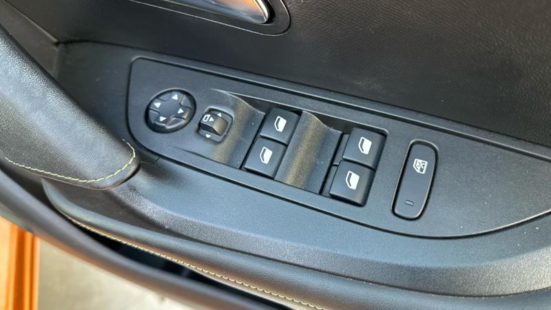 Used Peugeot 2008 2021 for sale - 76603550: Photo 41