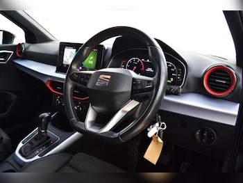 Used SEAT Arona 2023 for sale - 76882653: Photo