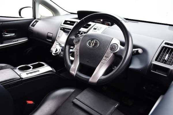 Used Toyota Prius+ 2020 for sale - 76266012: Photo 17