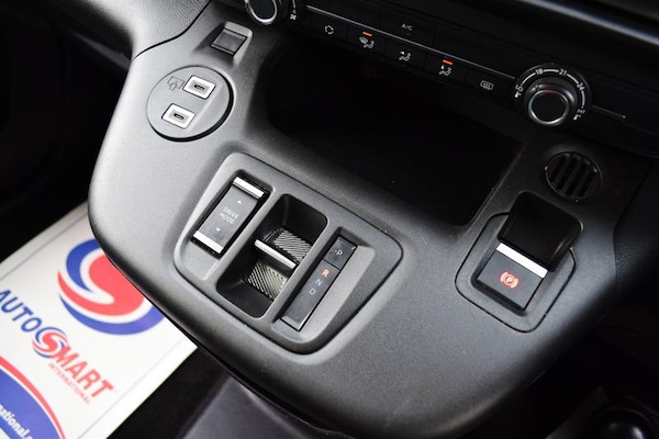 Used Vauxhall Combo Life Electric 2025 for sale - 76222514: Photo 25