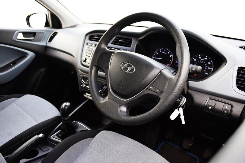 Used Hyundai i20 2016 for sale - 76703256: Photo 2