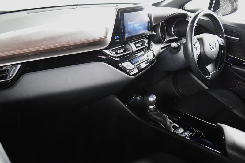 Used Toyota C-HR 2018 for sale - 77493481: Photo 12