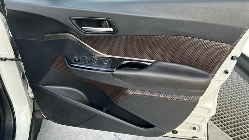 Used Toyota C-HR 2018 for sale - 77493481: Photo 64